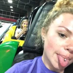 Meet your Posher, Roxanne